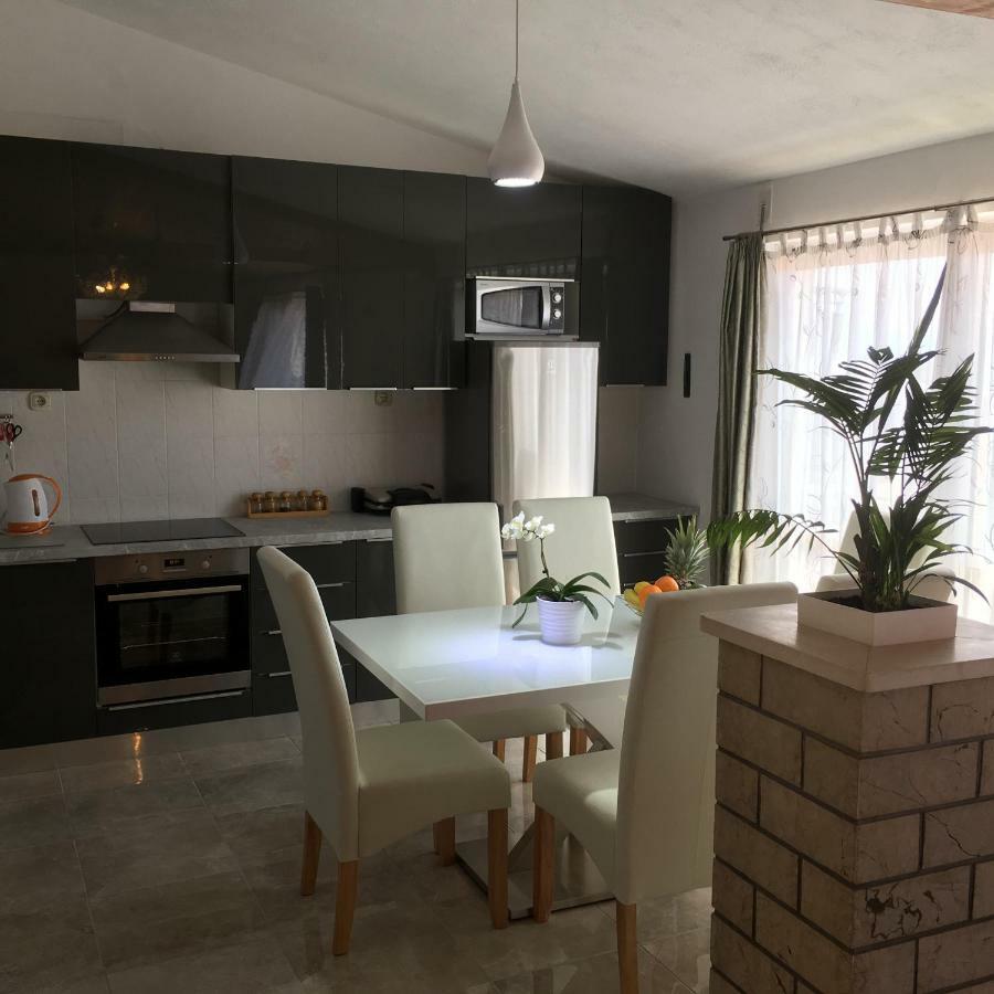 Apartment Burich Makarska Exterior photo