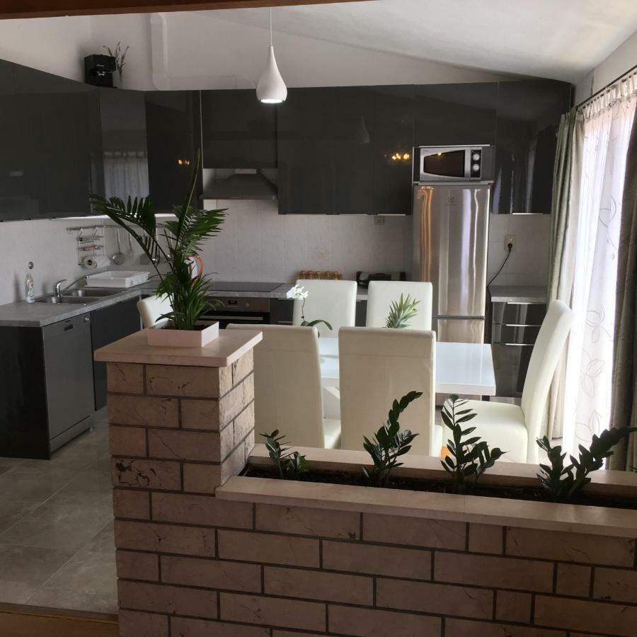 Apartment Burich Makarska Exterior photo
